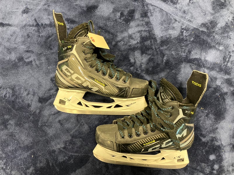 Intermediate CCM Tacks XF 70 Hockey Skates Regular Width Size 4 (Used)