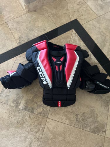 Medium CCM Eflex 6.9 Goalie Chest Protector (Used)