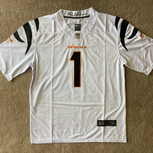 NEW - Men's Stitched Nike NFL Jersey - Jamar Chase - Bengals - XL