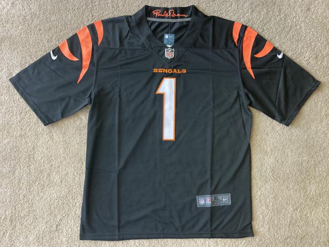 NEW - Men's Stitched Nike NFL Jersey - Jamar Chase - Bengals - XL