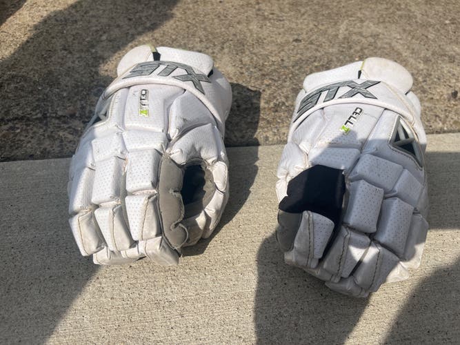 STX Cell V Lacrosse Gloves Medium (Used)