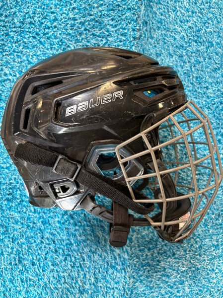 Black Small Bauer Re-Akt 150 Helmet (Used)