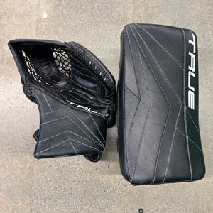 Intermediate True Catalyst 7x3 Goalie Gloves & Blockers Regular (Used)
