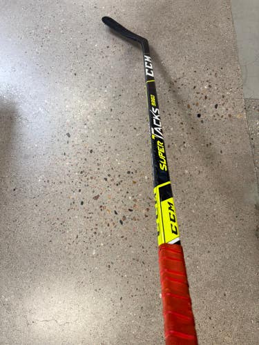 Junior CCM Super Tacks 9360 Hockey Stick Left Hand | P29 40 Flex (Used)