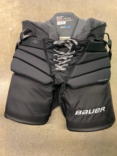 Black Intermediate Large Bauer Elite Hockey Goalie Pants (Used)
