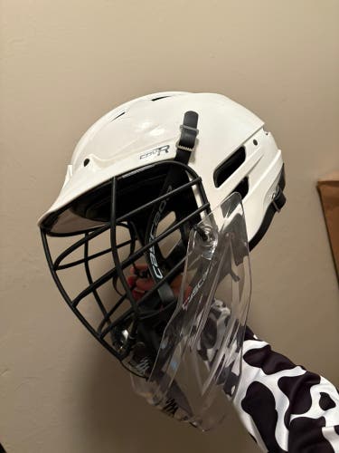 Cascade CPV-R Goalie Helmet (Used) with throat guard