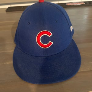 Cubs hat size 7 1/8