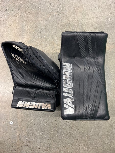 Black Intermediate Vaughn Velocity V9 Goalie Gloves & Blockers Regular (Used)