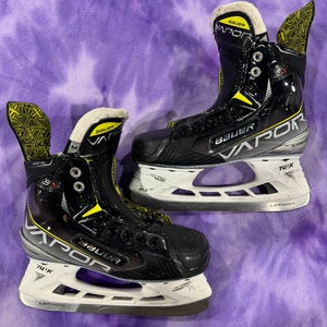 Junior Bauer Vapor 3X Hockey Skates Regular Width Size 3 (Used)