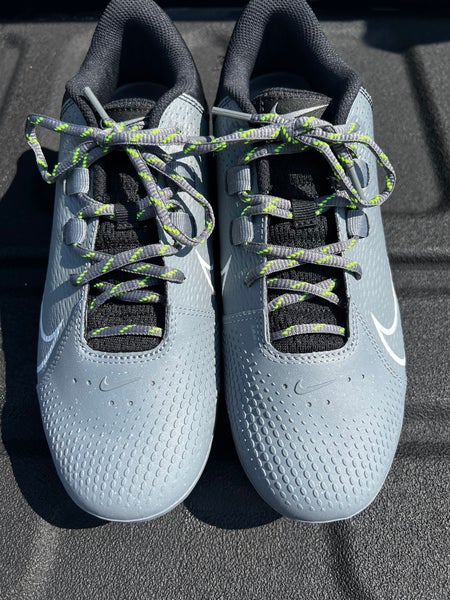 Gray Women's Size 9.5 Nike Low Top Hyperdiamond 4 Pro Metal Like New!