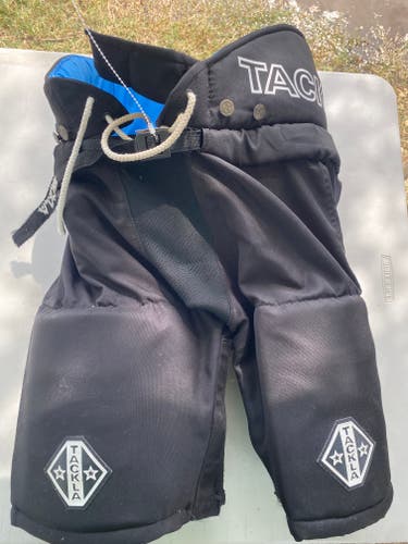 Black Junior Large Tackla Pro Light Hockey Pants (Used)