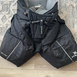 Senior Medium Itech Hockey Goalie Pants (Used)