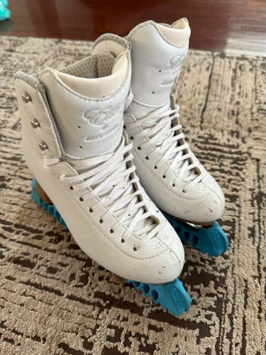 Jackson Ultima Elle Figure Skates Junior 3 (Used)