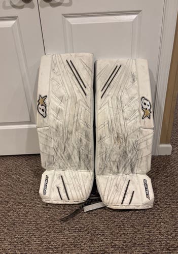 31" 2022 Brian's GNETik X5 Goalie Leg Pads (Used)