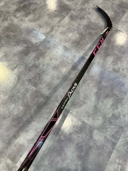Senior CCM Ultra Tacks, Right-Handed, P29 Pro Stock (New)
