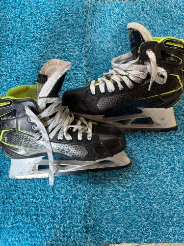 Senior Bauer GSX Hockey Goalie Skates Extra Wide Width 8.5 (Used)