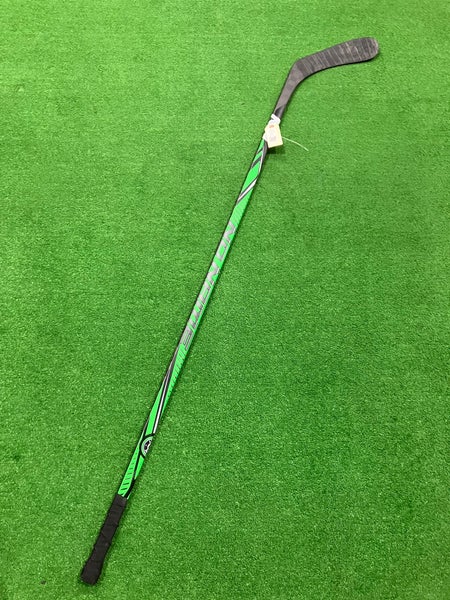 Senior No Name Hockey Hockey Stick Right Handed (Used)