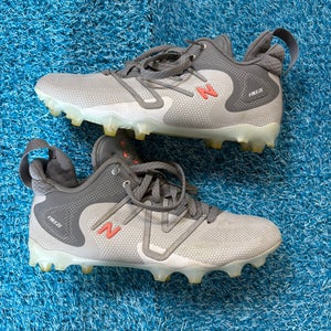 New Balance Freeze 4.0 Cleats | Size 8  (Used)