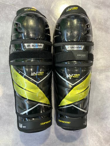 Intermediate Bauer Ultra sonic Shin Pads 13" (Used)