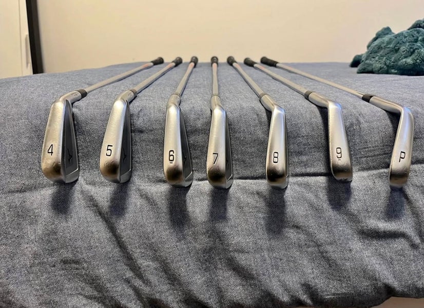 Mizuno JPX 921 Tour Right Handed Iron Set