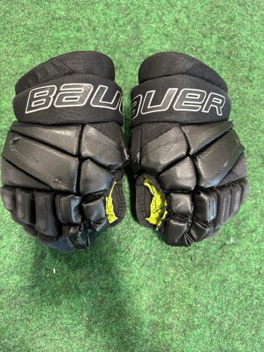 Black Junior Bauer Vapor 3X Gloves 11" (Used)