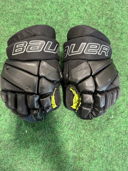 Black Junior Bauer Vapor 3X Gloves 11" (Used)