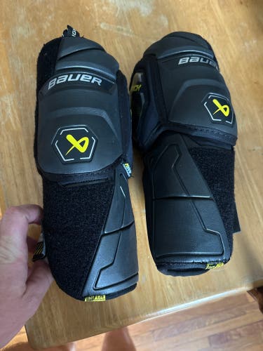 Intermediate Large Bauer Supreme Mach Elbow Pads (New)