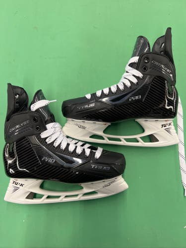 Senior True Catalyst Pro Hockey Skates Regular Width 9 (New)