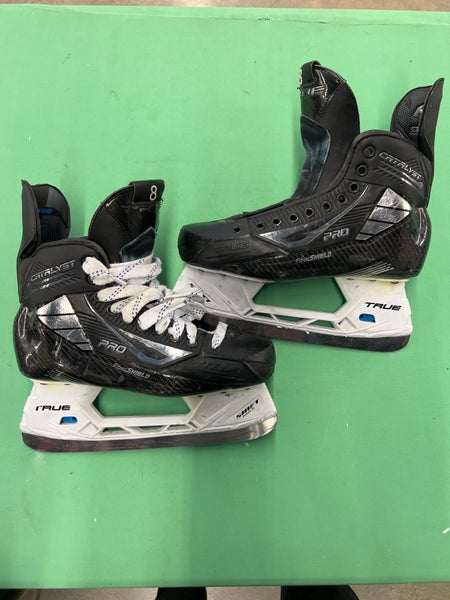 Senior True Catalyst Pro Hockey Skates 8 (Used)