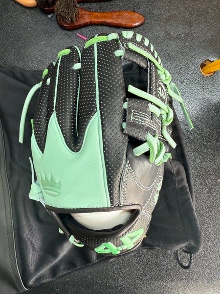 44 Pro Crown Tip Baseball Glove 11.5"