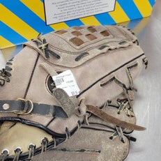 Used 12 INCH BB/SB Glove RH Throw None 12" 11497-S000152395
