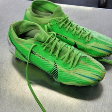 Used Nike Soccer Cleats Green Senior 6.5 11497-S000152391