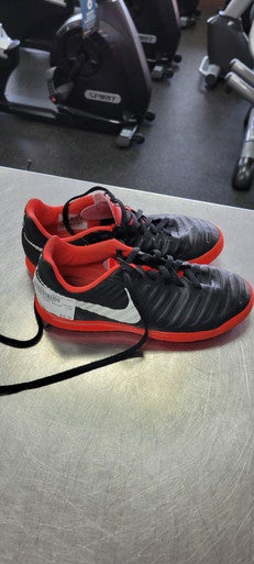 Used Nike Soccer Indoor Shoes Black Junior 02.5 11497-S000152388