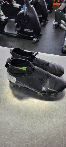 Used Nike Soccer Cleats Black Senior 5.5 11497-S000152389
