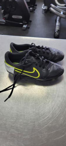 Used Nike Soccer Cleats Black Junior 03.5 11497-S000152390