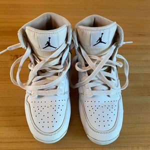 White Kid's 3Y (Big Kids / Youth) Youth Air Jordan High Top Molded Cleats (Used)- FREE SHIPPING