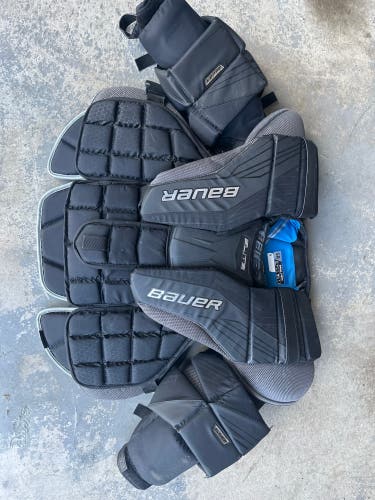 Small 2020 Bauer Elite Goalie Chest Protector (Used)