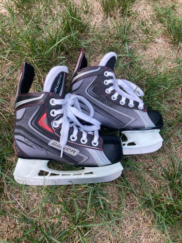2009 Bauer Vapor X30 Hockey Skates 13 (New)