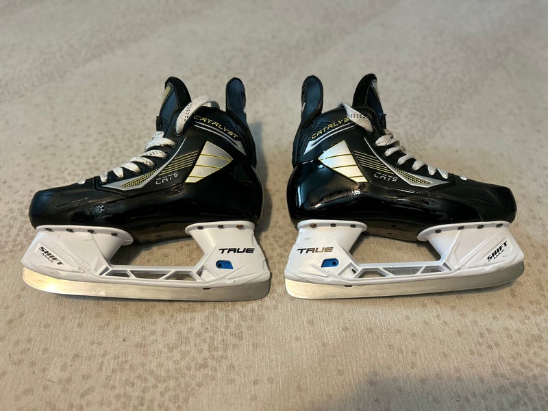 True Catalyst 5 Hockey Skates Regular Width 7.5 (Used)