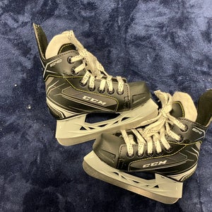 Youth CCM Tacks 9040 Hockey Skates Regular Width 10 (Used)