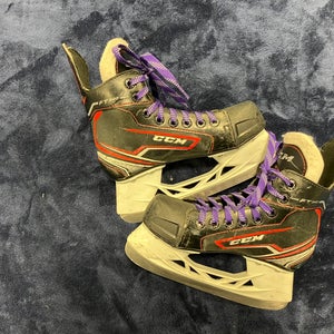 Junior CCM JetSpeed FT340 Hockey Skates Regular Width Size 1 (Used)
