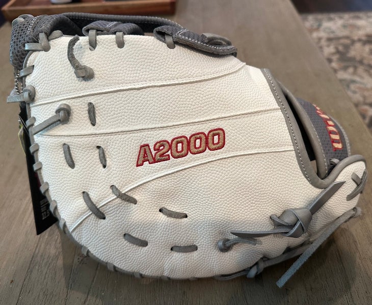 2024 Wilson Right Hand Throw 1st Base A2000 Softball Glove 12.5" (New)
