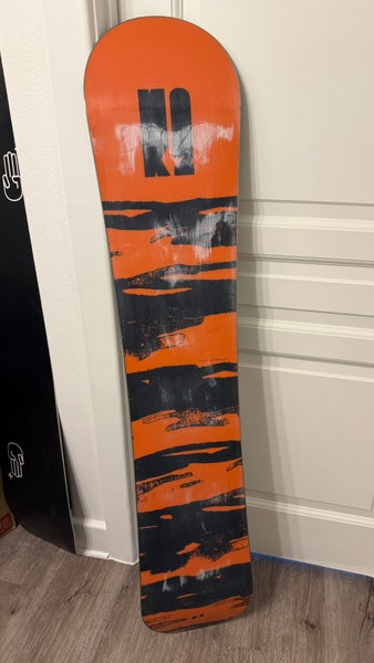 Men's K2 Standard - Beginner - low intermediate Snowboard All Mountain Medium Flex True Twin (Used)