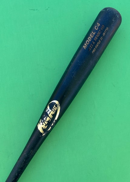 Max Bats C4 (-3) Maple 30 oz 33" (Used)