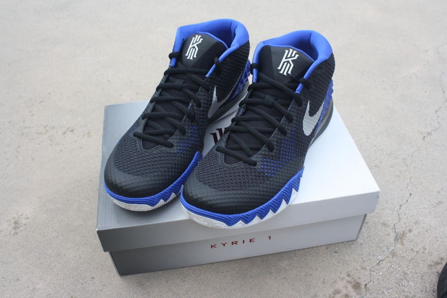 NEVER WORN] Nike Kyrie 1  display picture 3