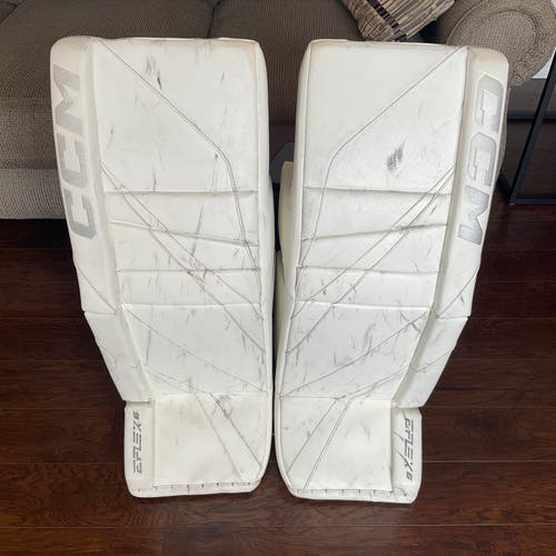 CCM Extreme Flex 6 Goalie Pads - 33+1.5