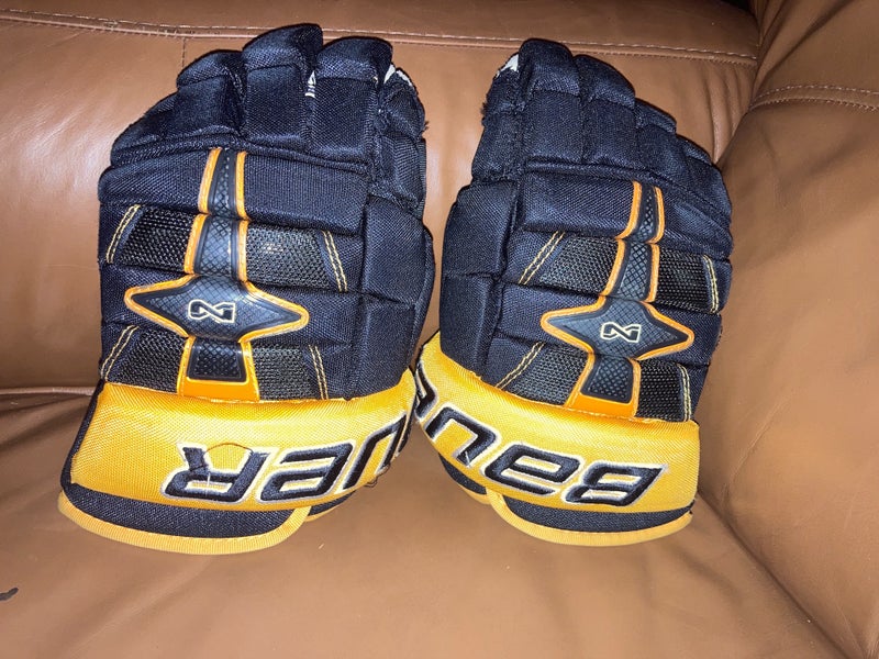Bauer Nexus N9000 Gloves 12" (Used)