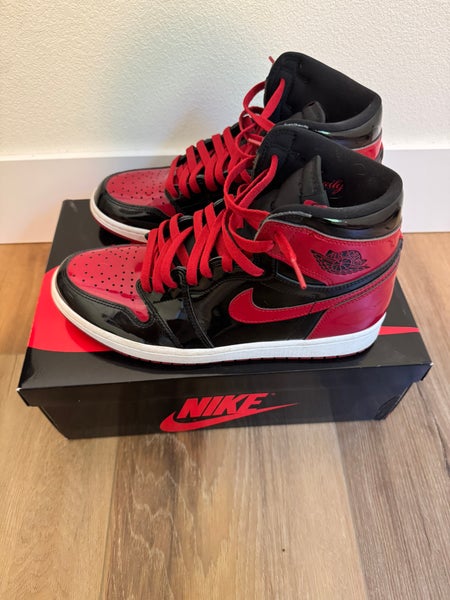 Black Men's Size M 10.5 (W 11.5) Adult Air Jordan Jordan 1 mid Shoes (Used)