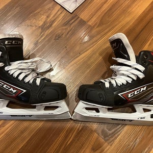 CCM FT460 Hockey Goalie Skates Size 6 Regular (D) Like New