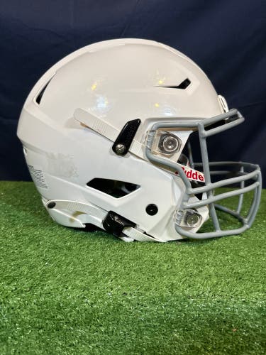 Extra Large Youth Riddell SpeedFlex Helmet (Used)